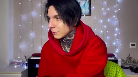 Snapshot of chillguy2k chatting on 12-06-24, 06:50 Rick online show from 12-06-24, 06:50