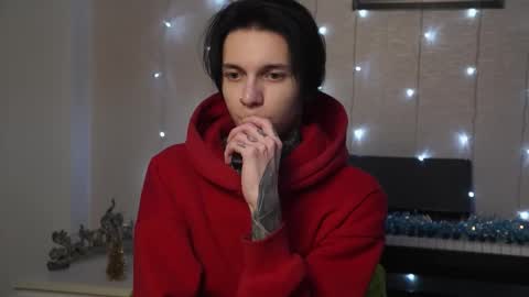 Snapshot of chillguy2k chatting on 12-22-24, 04:06 Rick online show from 12-22-24, 04:06