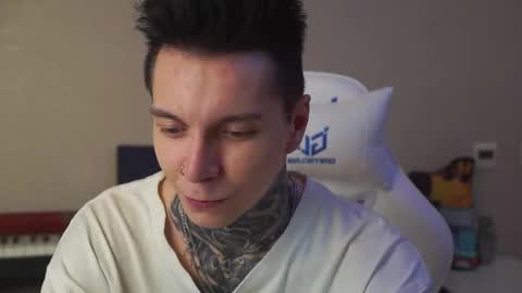 Snapshot of chillguy2k chatting on 01-18-25, 11:44 Rick online show from 01-18-25, 11:44