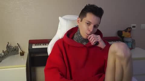 Snapshot of chillguy2k chatting on 01-20-25, 08:40 Rick online show from 01-20-25, 08:40