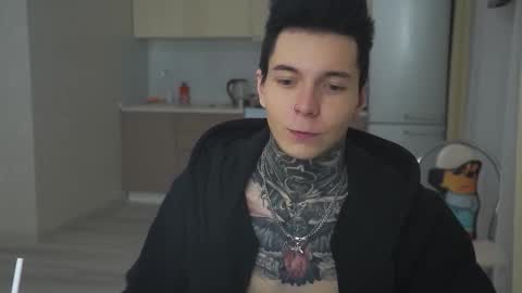 Snapshot of chillguy2k chatting on 01-27-25, 01:26 Rick online show from 01-27-25, 01:26