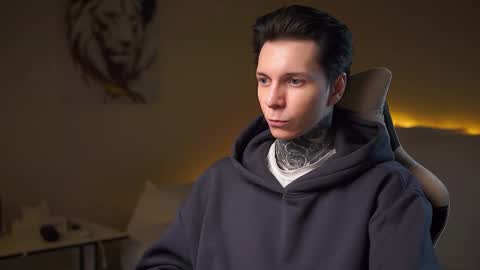 Snapshot of chillguy2k chatting on 10-02-25, 04:03 Rick online show from 10-02-25, 04:03