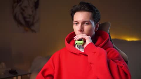 Snapshot of chillguy2k chatting on 10-04-25, 03:32 Rick online show from 10-04-25, 03:32