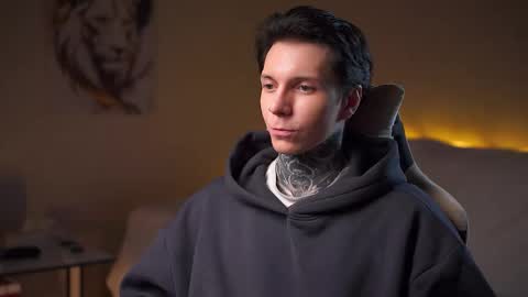 Snapshot of chillguy2k chatting on 10-19-25, 03:34 Rick online show from 10-19-25, 03:34