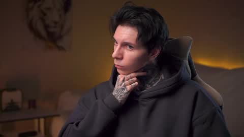 Snapshot of chillguy2k chatting on 11-08-25, 06:29 Rick online show from 11-08-25, 06:29