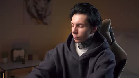 Snapshot of chillguy2k chatting on 11-15-25, 07:10 Rick online show from 11-15-25, 07:10