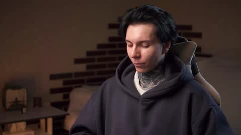 Snapshot of chillguy2k chatting on 11-28-25, 04:20 Rick online show from 11-28-25, 04:20