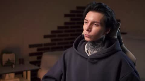 Snapshot of chillguy2k chatting on 11-29-25, 06:33 Rick online show from 11-29-25, 06:33