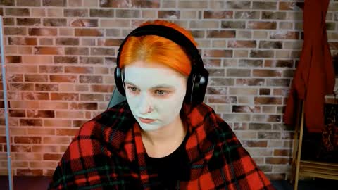 Bella online show from 09-16-25, 05:08