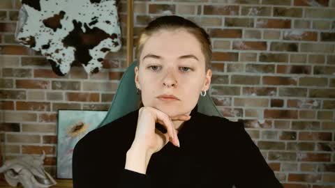 Bella online show from 04-21-26, 09:04