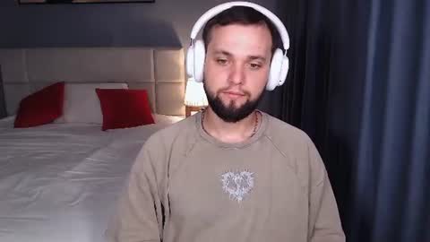 Mark online show from 07-19-26, 02:59