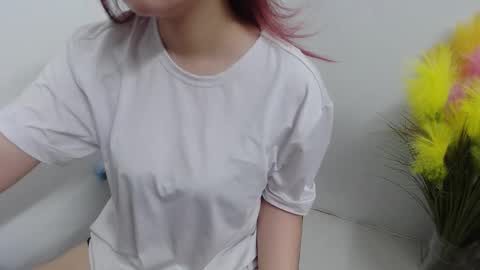 Snapshot of chillylove chatting on 09-17-25, 12:12 Jani online show from 09-17-25, 12:12