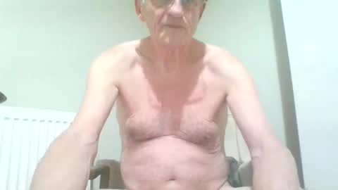 Snapshot of chipper341596 chatting on 12-23-24, 11:49 chipper341596 online show from 12-23-24, 11:49