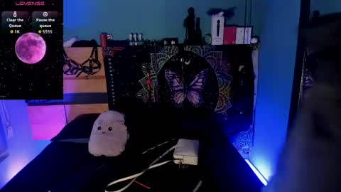 Chloeallennn  online show from 06-09-26, 09:43
