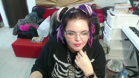 Chloe online show from 12-14-25, 12:10