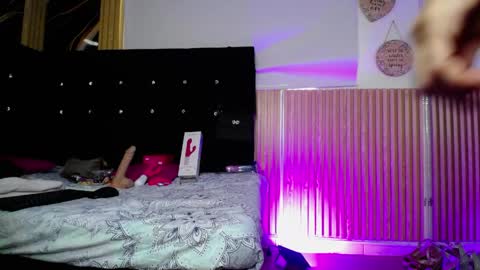 Chloe  online show from 05-21-26, 01:18