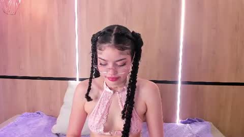 Snapshot of chloe_cortez chatting on 06-18-26, 11:58 chloe online show from 06-18-26, 11:58