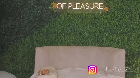 Chloe online show from 09-29-25, 11:59