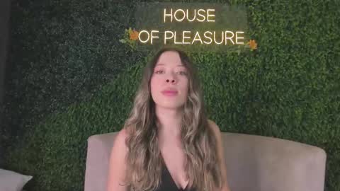 Chloe online show from 10-14-25, 12:06