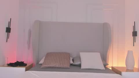 Chloe online show from 11-26-25, 12:17