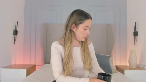 Chloe online show from 06-09-26, 07:03