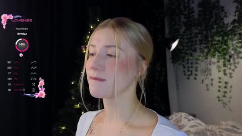 Arianaa Mourrr online show from 12-24-24, 12:33