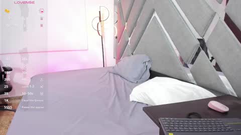 Chloe online show from 10-12-25, 06:40