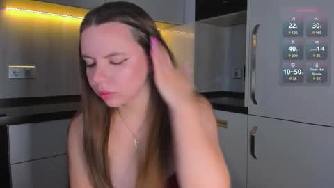 Snapshot of chloe_loo chatting on 10-13-25, 04:34 Chloe online show from 10-13-25, 04:34