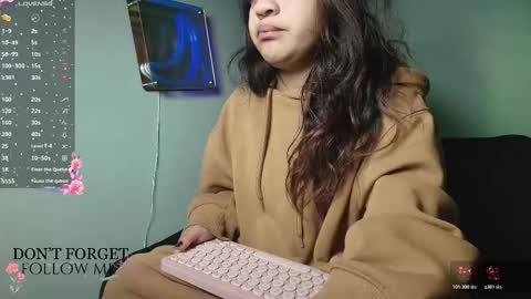 Snapshot of chloe_maia1 chatting on 02-03-26, 02:53 AMY online show from 02-03-26, 02:53