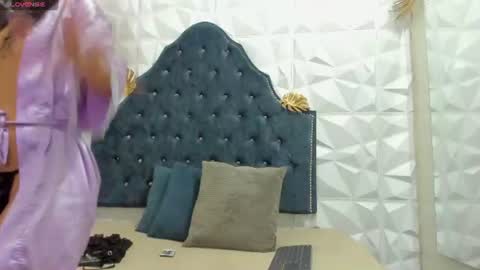 Chloe online show from 07-12-26, 01:57