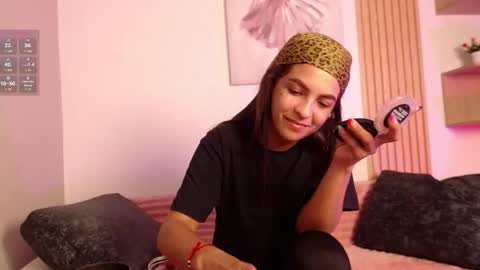 chloe_peach_ online show from 02-20-26, 12:49