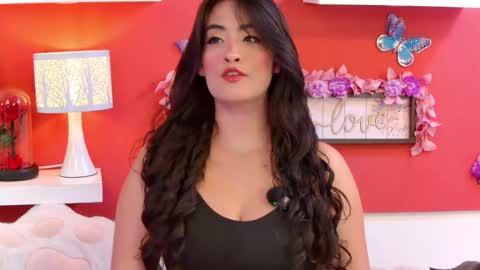 Snapshot of chloe_rem chatting on 05-28-26, 01:25 . online show from 05-28-26, 01:25