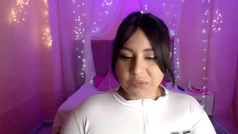 chloe_smith5 online show from 09-10-25, 02:39