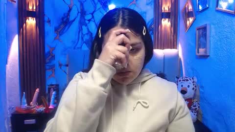 chloe_smith5 online show from 03-03-26, 01:28