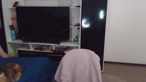 Chloe online show from 02-13-25, 09:49