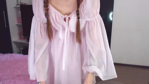 Chloe online show from 09-18-25, 12:40