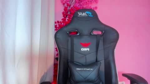 Chloe Miller  online show from 12-23-25, 04:21