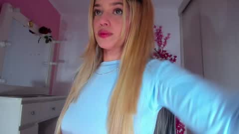 Chloe Miller  online show from 04-22-26, 12:35