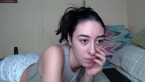 Snapshot of chloe_vahos chatting on 12-26-24, 03:20 Chloe  online show from 12-26-24, 03:20