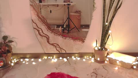 cloe online show from 02-28-25, 08:18