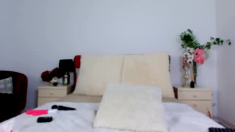 Chloe online show from 09-15-25, 09:09