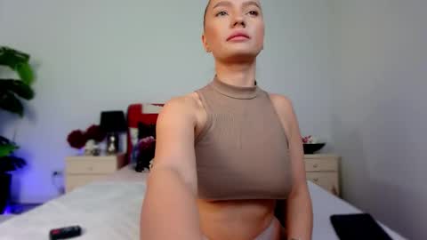 Chloe online show from 02-07-26, 05:11