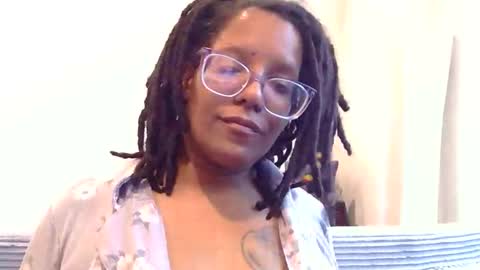 Chloe online show from 05-23-26, 10:25