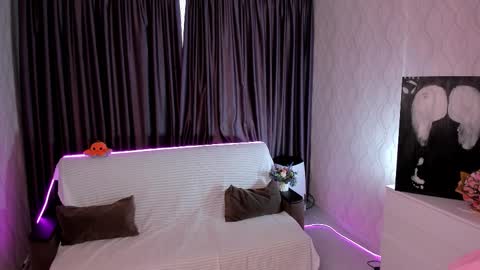 Chloe online show from 09-24-25, 01:14