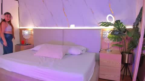 Chloee online show from 11-04-25, 12:26