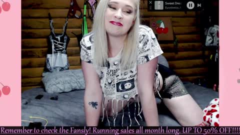 ChloeeRose online show from 01-24-25, 05:42