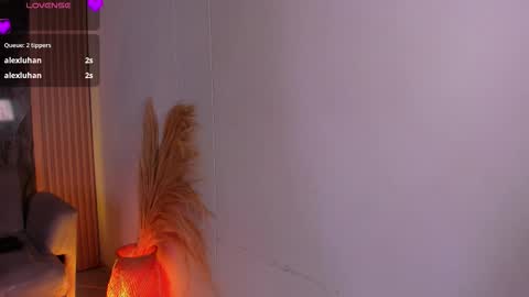 chloegils online show from 10-25-25, 12:45