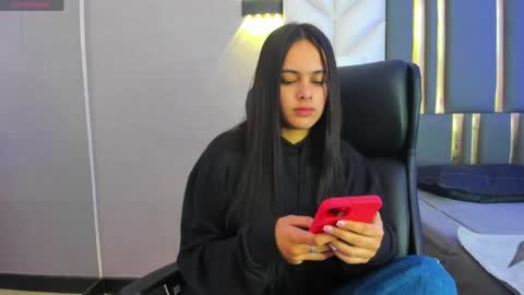  Chloe Harper  online show from 04-22-26, 11:34