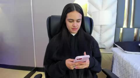  Chloe Harper  online show from 06-04-26, 11:49