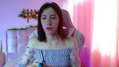 Chloe online show from 02-19-25, 01:06